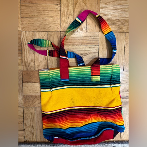 Mexican pattern tote bag, no pockets and some wear on one side (shown in photo) - Picture 4 of 5